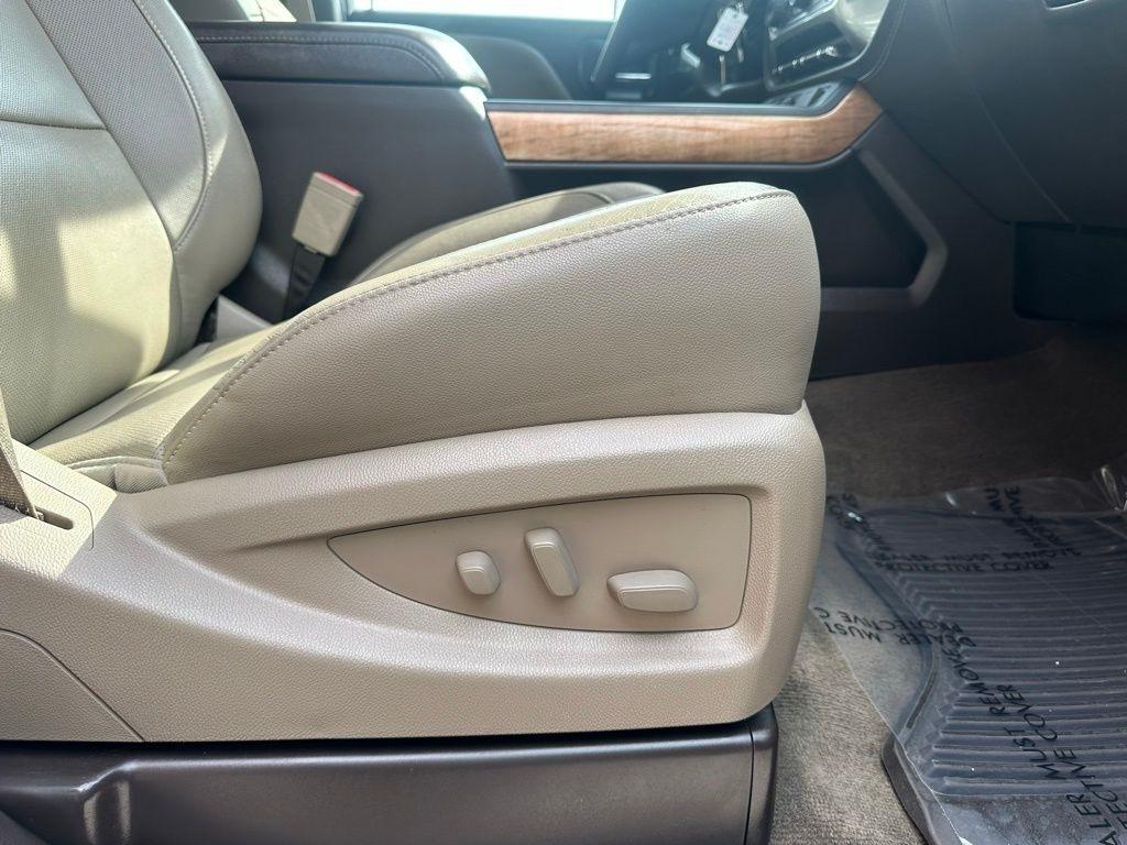 Chevrolet Silverado 3500HD 4WD Crew Cab 153.7" LTZ 2015