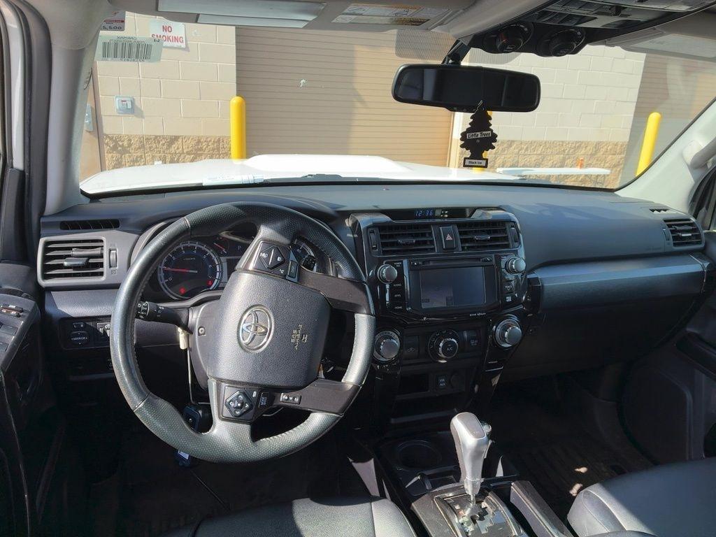 Toyota 4Runner 4WD 4dr V6 Trail Premium (Natl) 2016