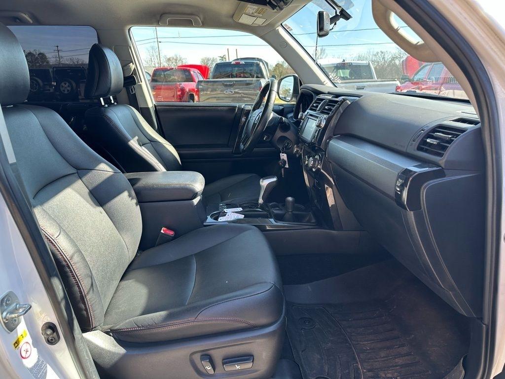 Toyota 4Runner 4WD 4dr V6 Trail Premium (Natl) 2016