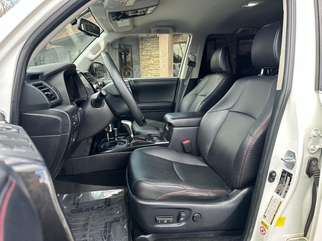 Toyota 4Runner 4WD 4dr V6 Trail Premium (Natl) 2016