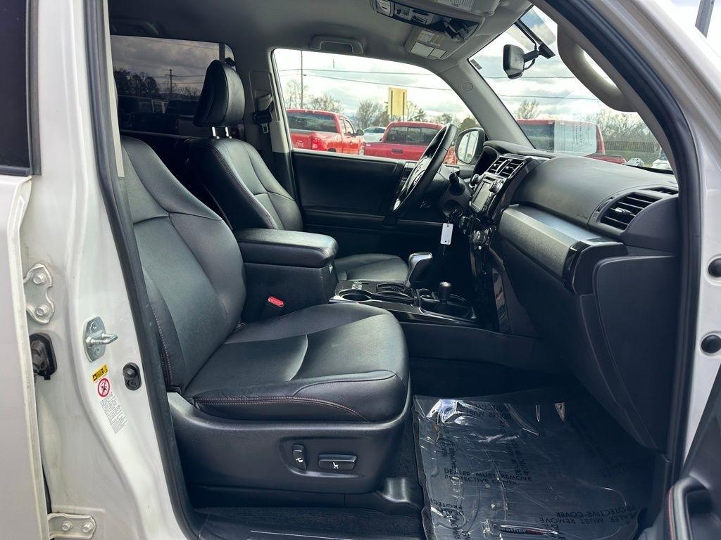 Toyota 4Runner 4WD 4dr V6 Trail Premium (Natl) 2016