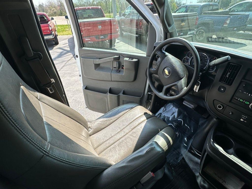 Chevrolet Express Cargo Van RWD 2500 135" 2018
