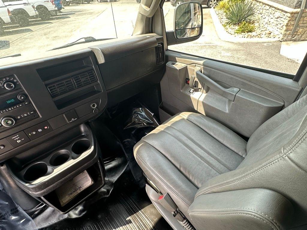 Chevrolet Express Cargo Van RWD 2500 135" 2018