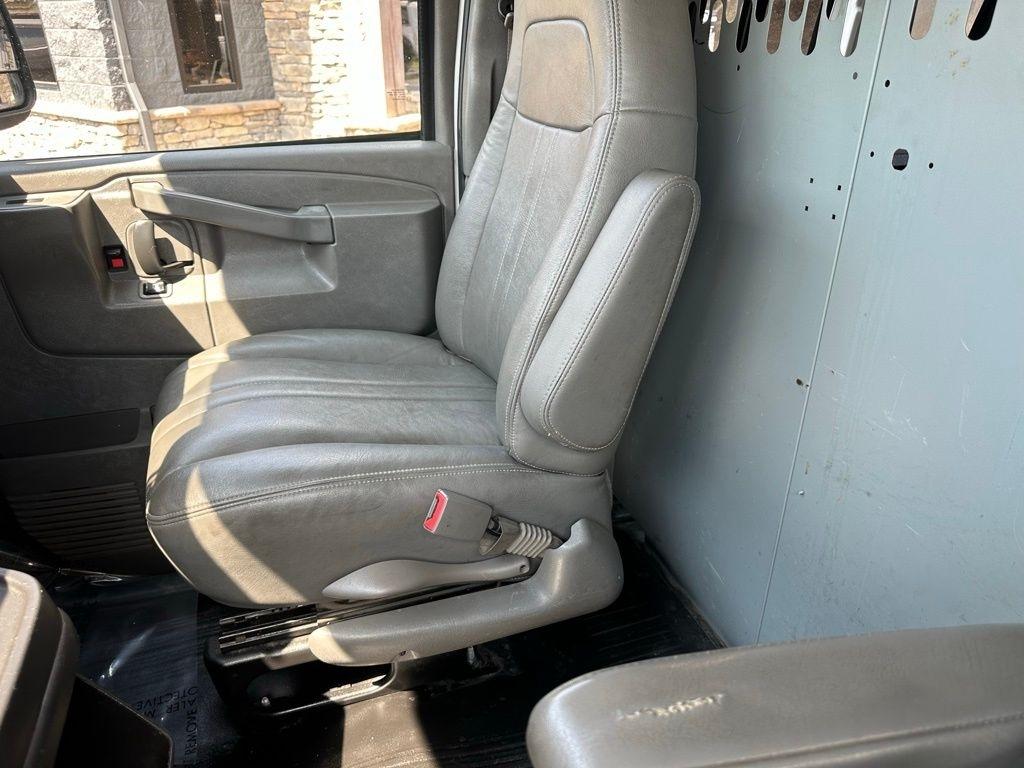 Chevrolet Express Cargo Van RWD 2500 135" 2018