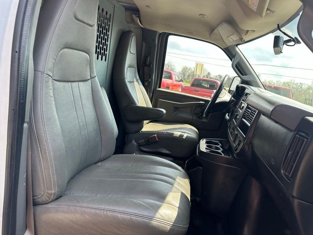 Chevrolet Express Cargo Van RWD 2500 135" 2018