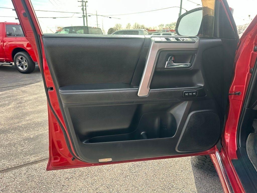 Toyota 4Runner 4WD 4dr V6 Trail Premium (Natl) 2014