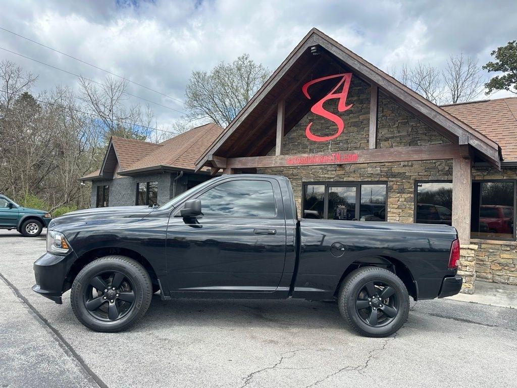 RAM 1500 2WD Reg Cab 120.5" Express 2014