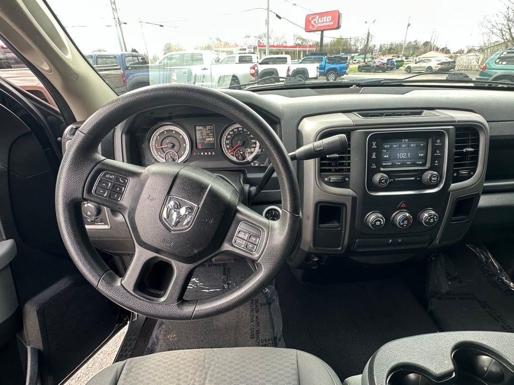 RAM 1500 2WD Reg Cab 120.5" Express 2014