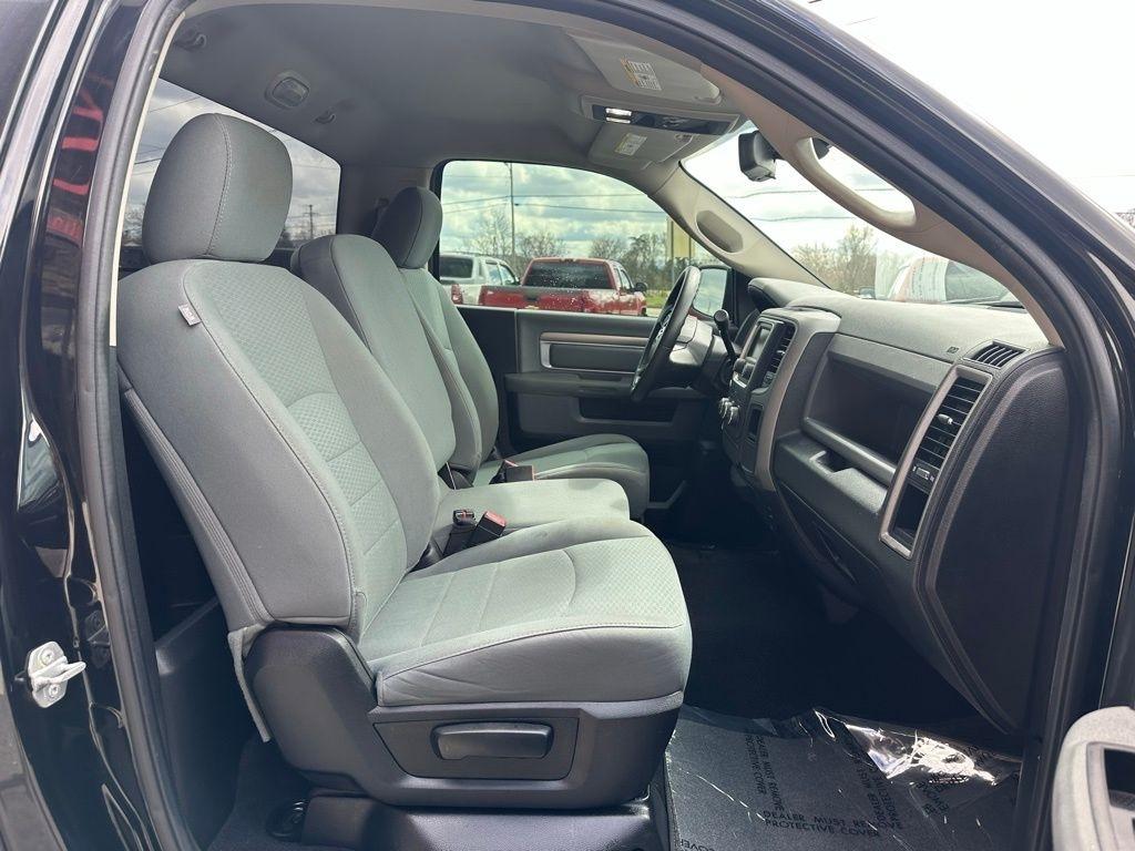 RAM 1500 2WD Reg Cab 120.5" Express 2014