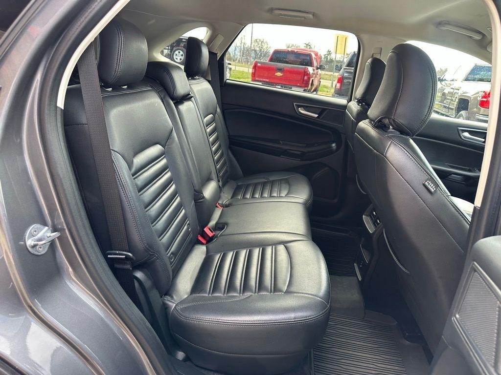 Ford Edge SE AWD 2022