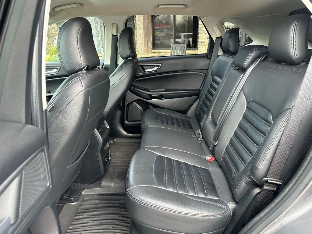 Ford Edge SE AWD 2022