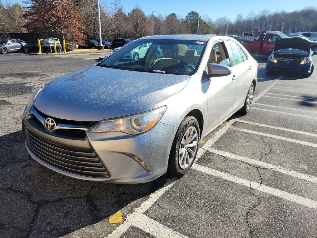 Toyota Camry 4dr Sdn I4 Auto XLE (Natl) 2015