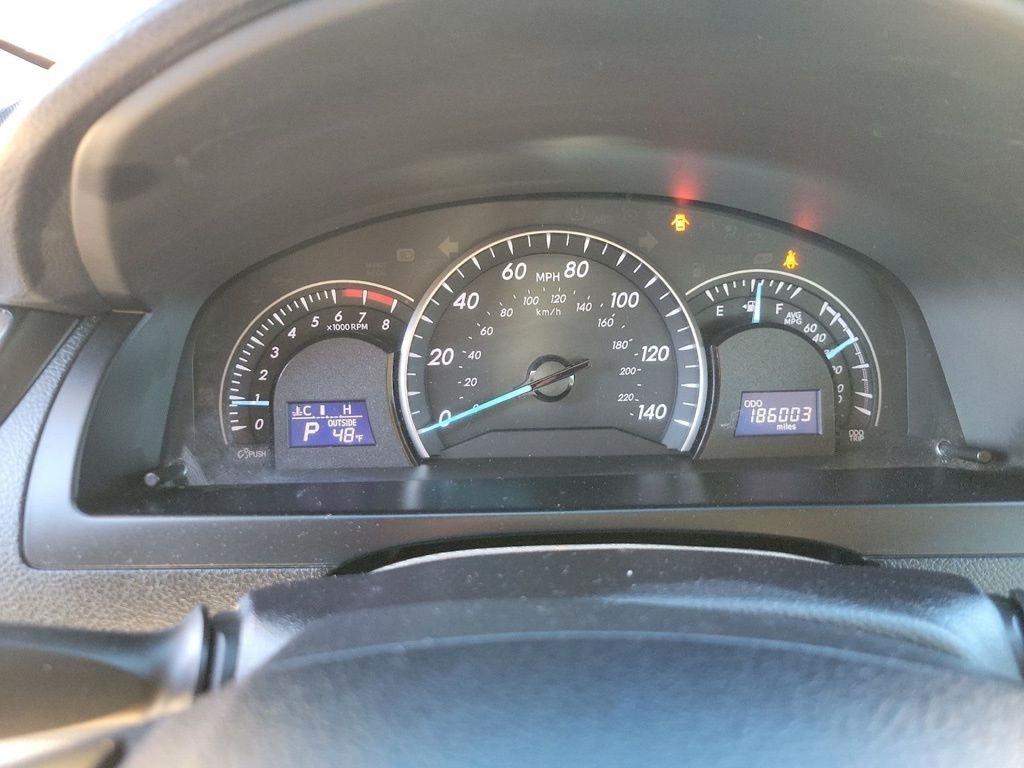 Toyota Camry 4dr Sdn I4 Auto XLE (Natl) 2015