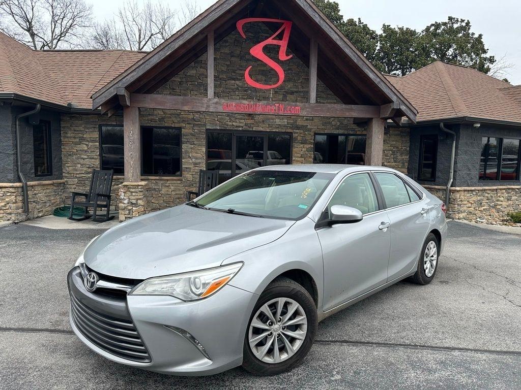 Toyota Camry 4dr Sdn I4 Auto XLE (Natl) 2015