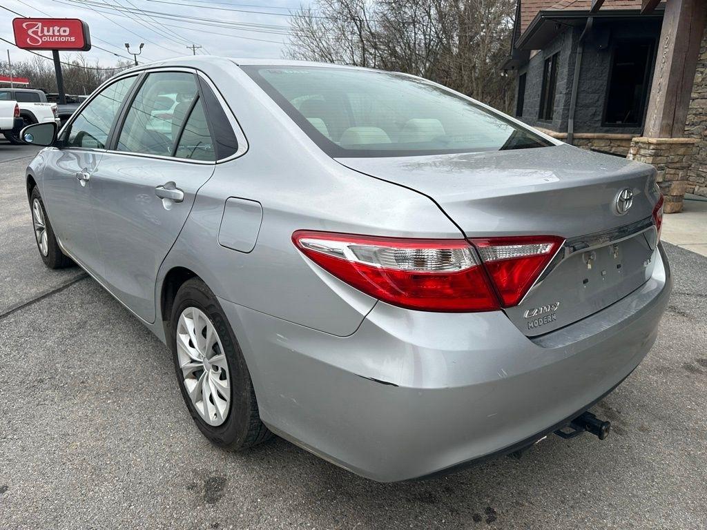 Toyota Camry 4dr Sdn I4 Auto XLE (Natl) 2015