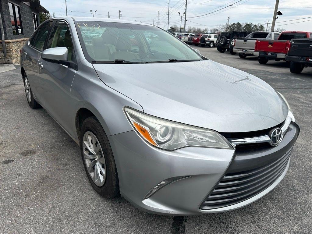 Toyota Camry 4dr Sdn I4 Auto XLE (Natl) 2015