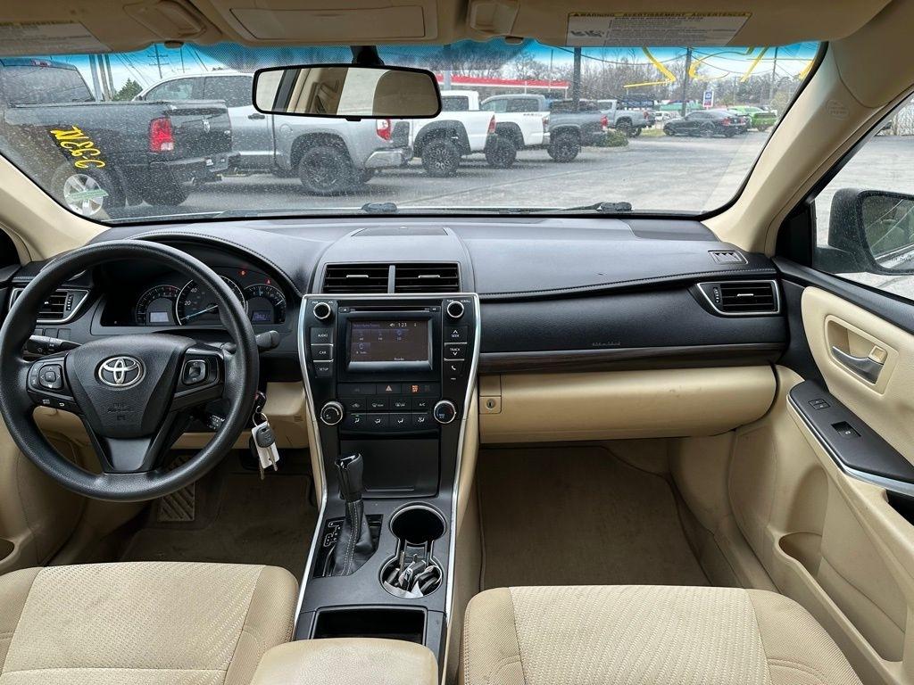 Toyota Camry 4dr Sdn I4 Auto XLE (Natl) 2015