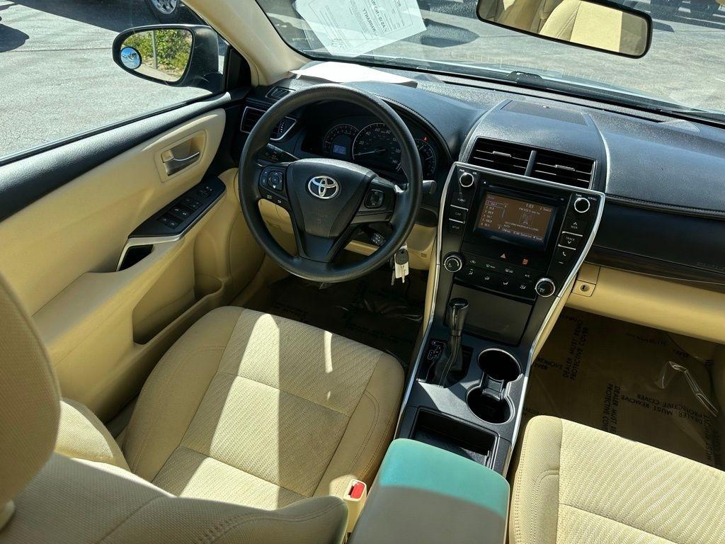 Toyota Camry 4dr Sdn I4 Auto XLE (Natl) 2015