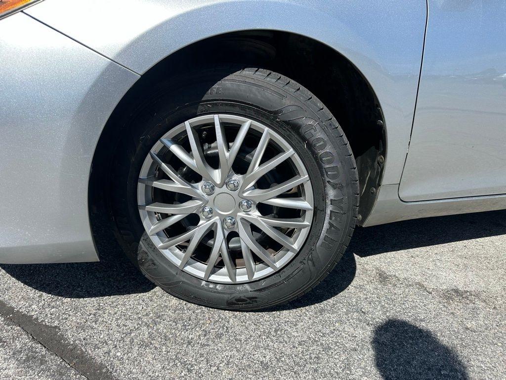 Toyota Camry 4dr Sdn I4 Auto XLE (Natl) 2015