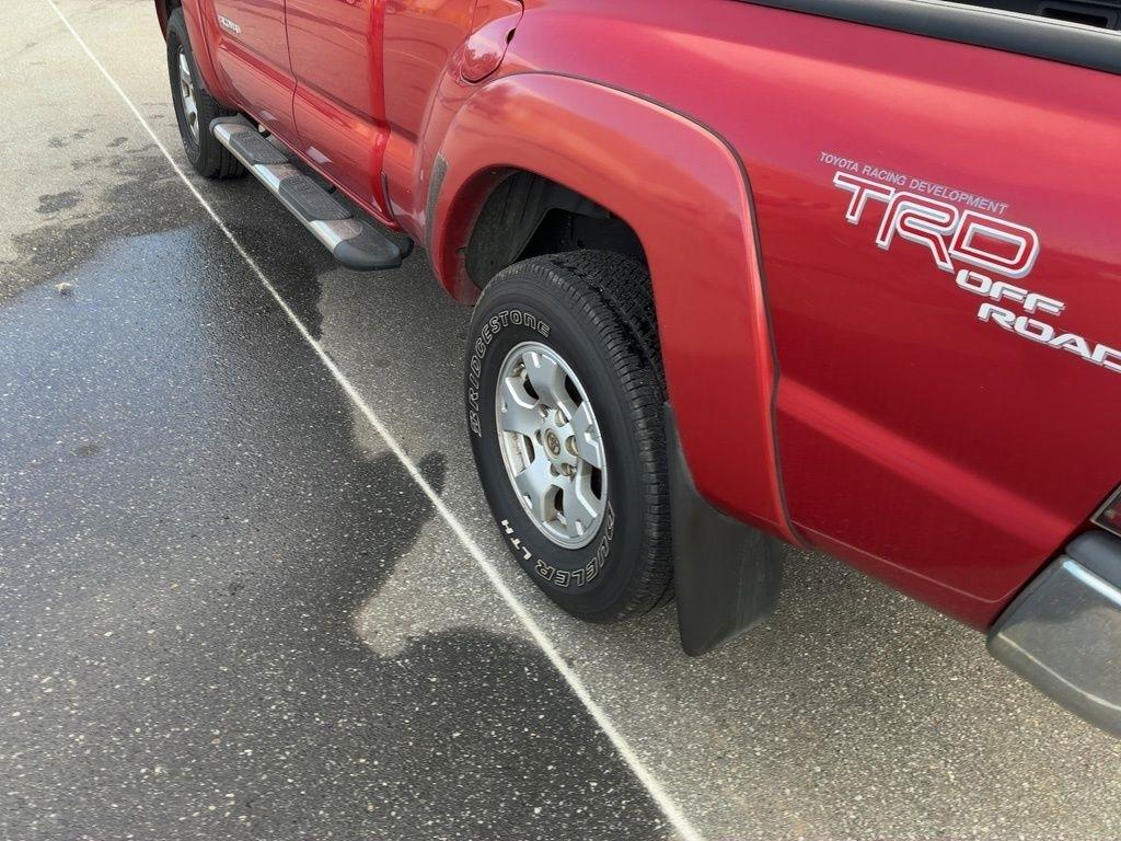 Toyota Tacoma 2WD Access V6 AT PreRunner (Natl) 2011