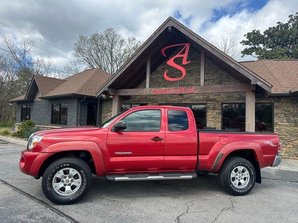 Toyota Tacoma 2WD Access V6 AT PreRunner (Natl) 2011