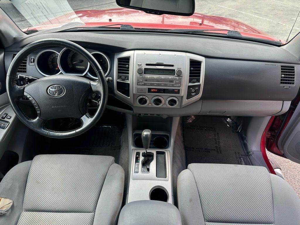 Toyota Tacoma 2WD Access V6 AT PreRunner (Natl) 2011