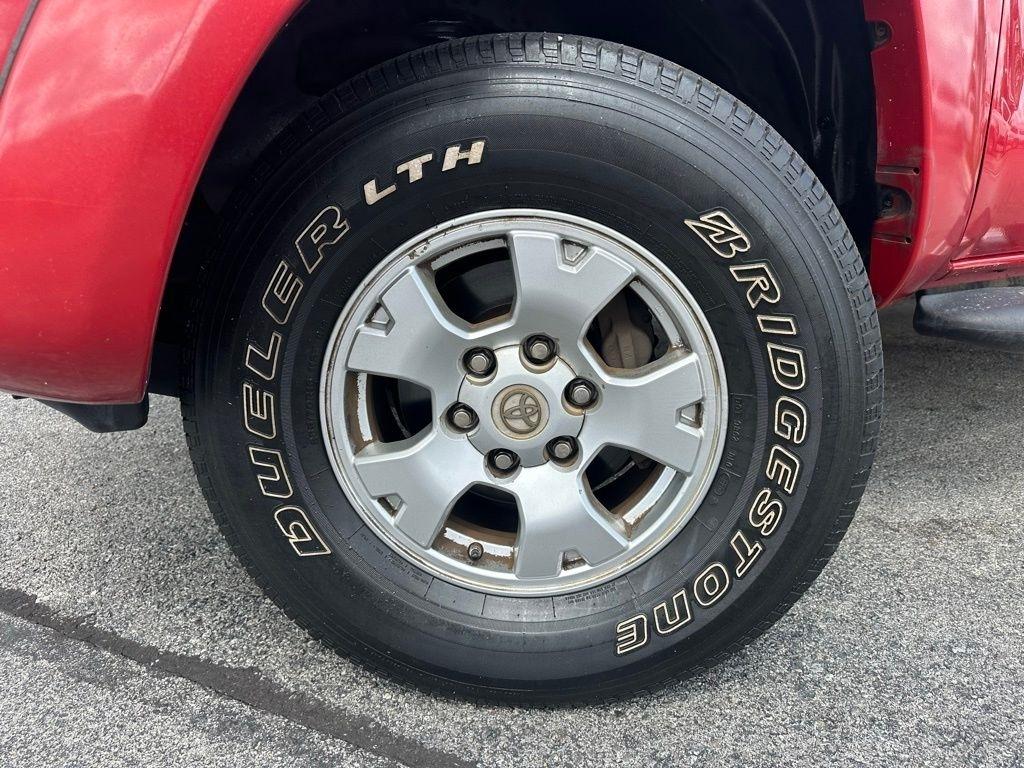 Toyota Tacoma 2WD Access V6 AT PreRunner (Natl) 2011