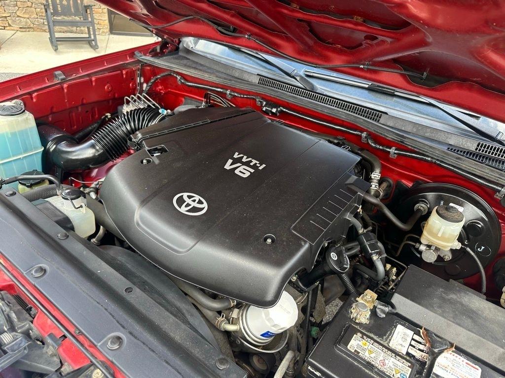 Toyota Tacoma 2WD Access V6 AT PreRunner (Natl) 2011