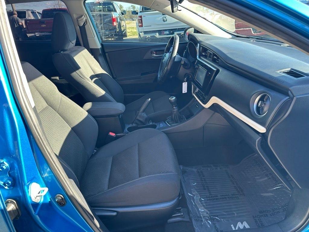 Toyota Corolla iM CVT (Natl) 2017