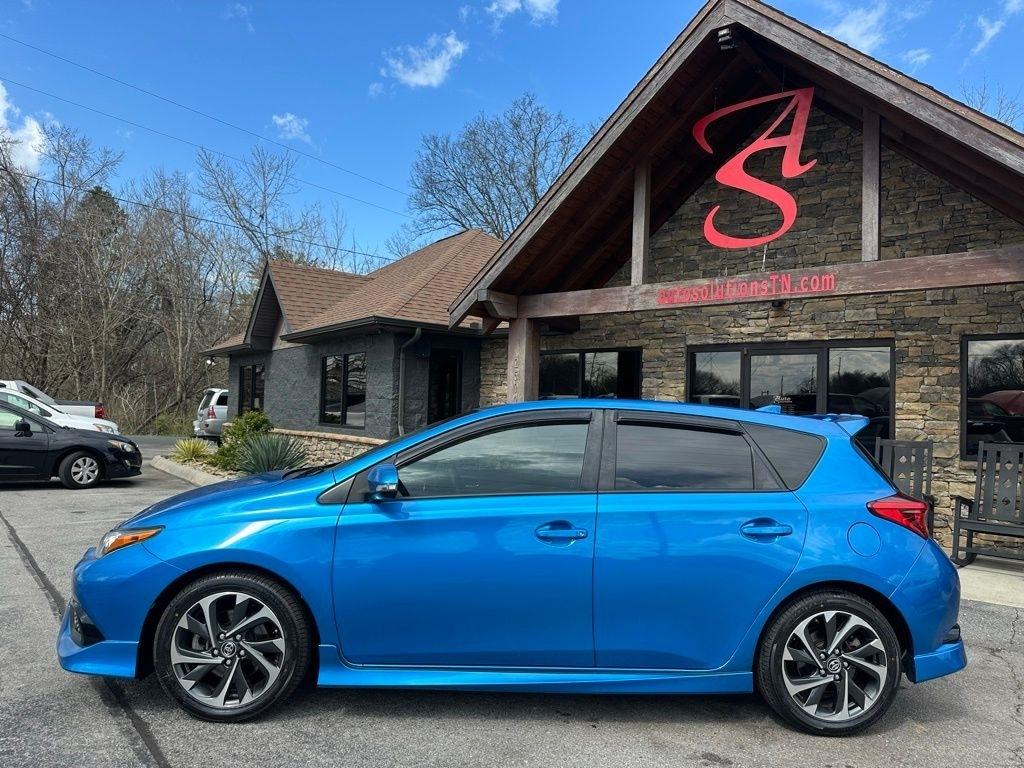 Toyota Corolla iM CVT (Natl) 2017