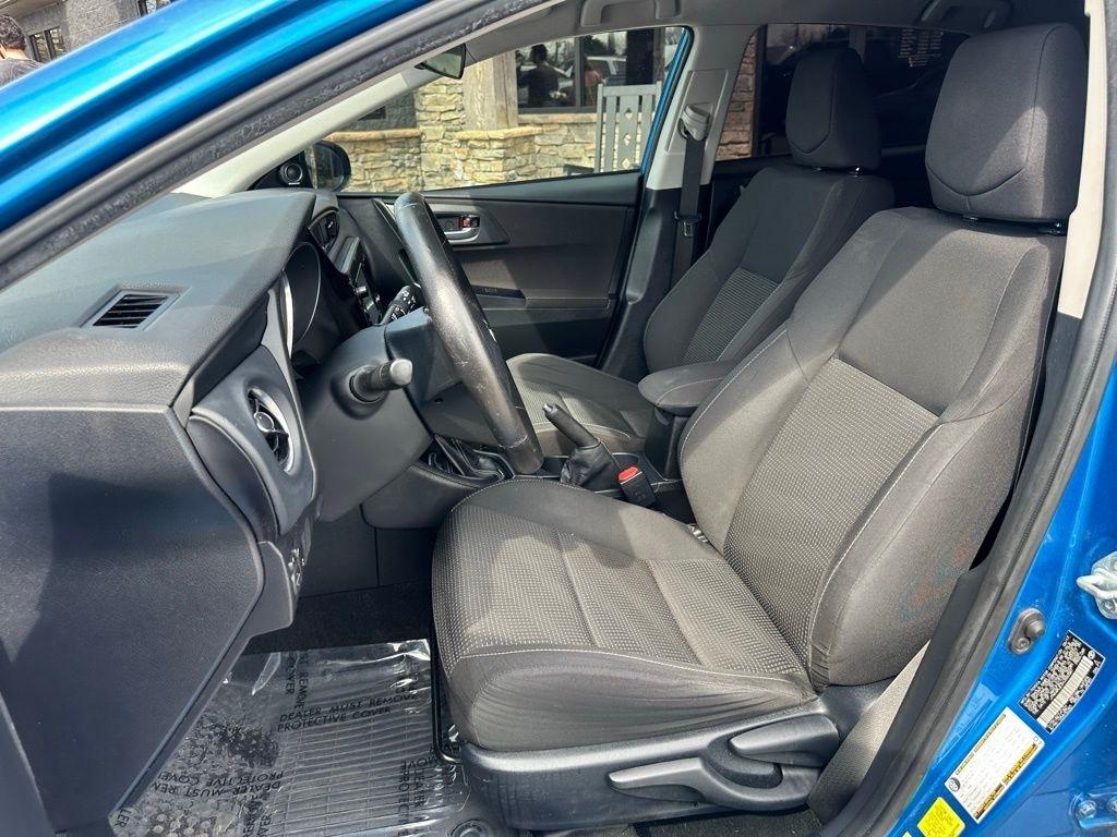 Toyota Corolla iM CVT (Natl) 2017