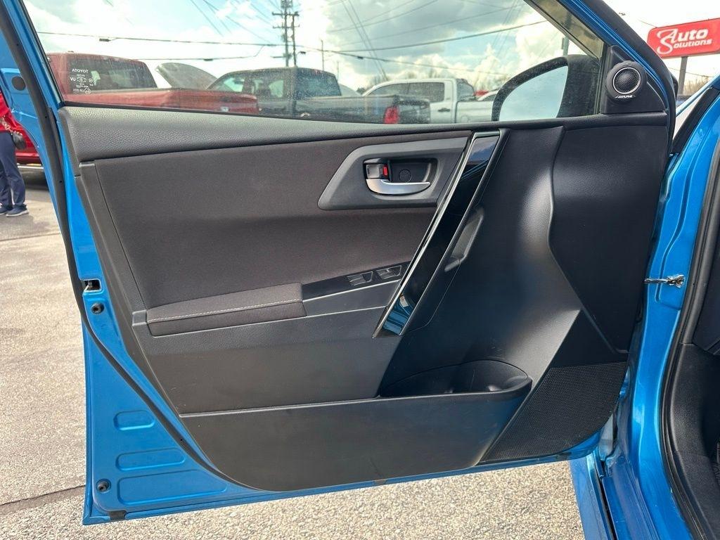 Toyota Corolla iM CVT (Natl) 2017