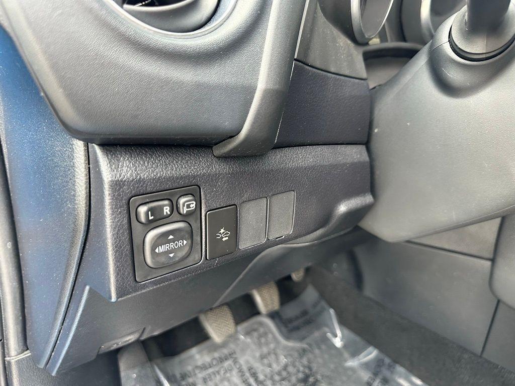 Toyota Corolla iM CVT (Natl) 2017