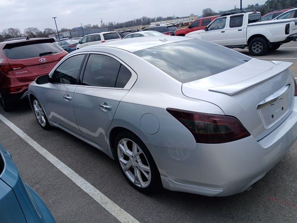 Nissan Maxima 4dr Sdn V6 CVT 3.5 SV w/Sport Pkg 2010