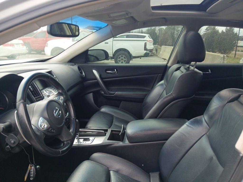 Nissan Maxima 4dr Sdn V6 CVT 3.5 SV w/Sport Pkg 2010