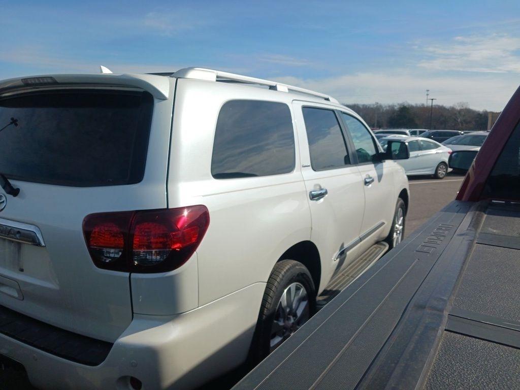 Toyota Sequoia Platinum RWD (Natl) 2018