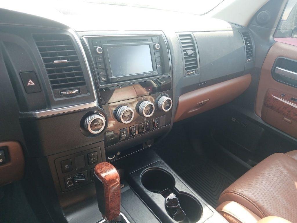 Toyota Sequoia Platinum RWD (Natl) 2018