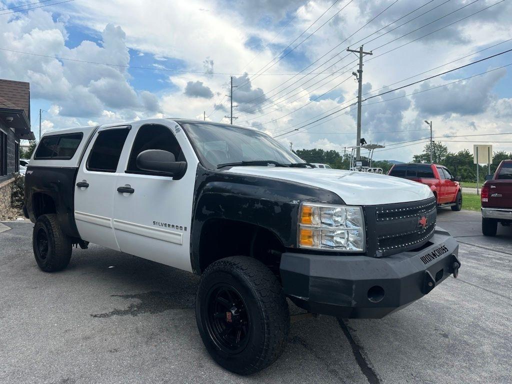 Chevrolet Silverado 1500 4WD Crew Cab 143.5" LT 2010