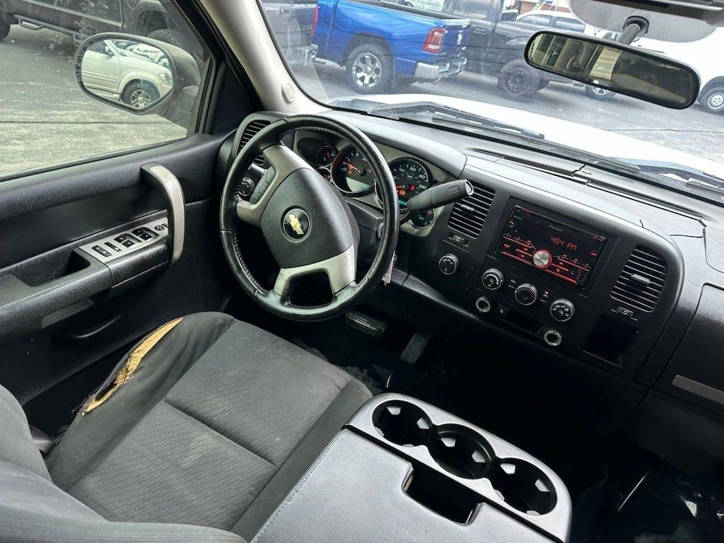 Chevrolet Silverado 1500 4WD Crew Cab 143.5" LT 2010