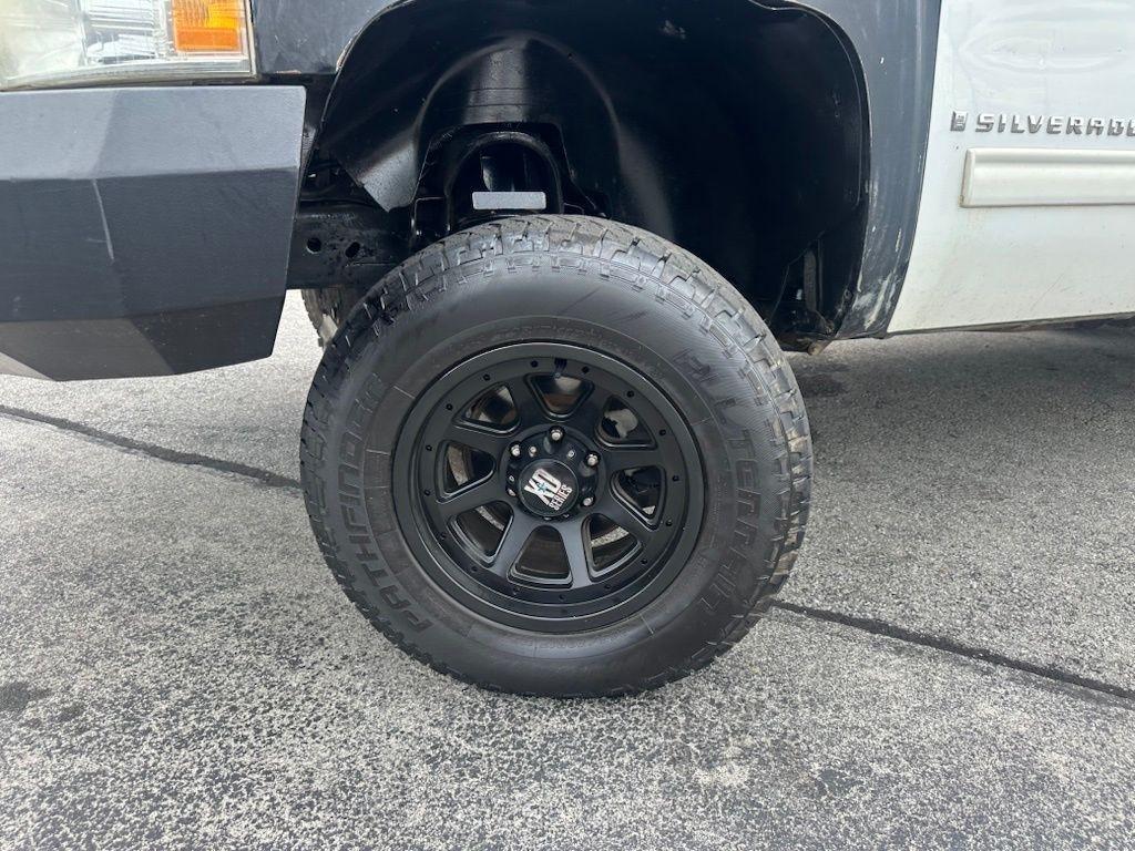 Chevrolet Silverado 1500 4WD Crew Cab 143.5" LT 2010