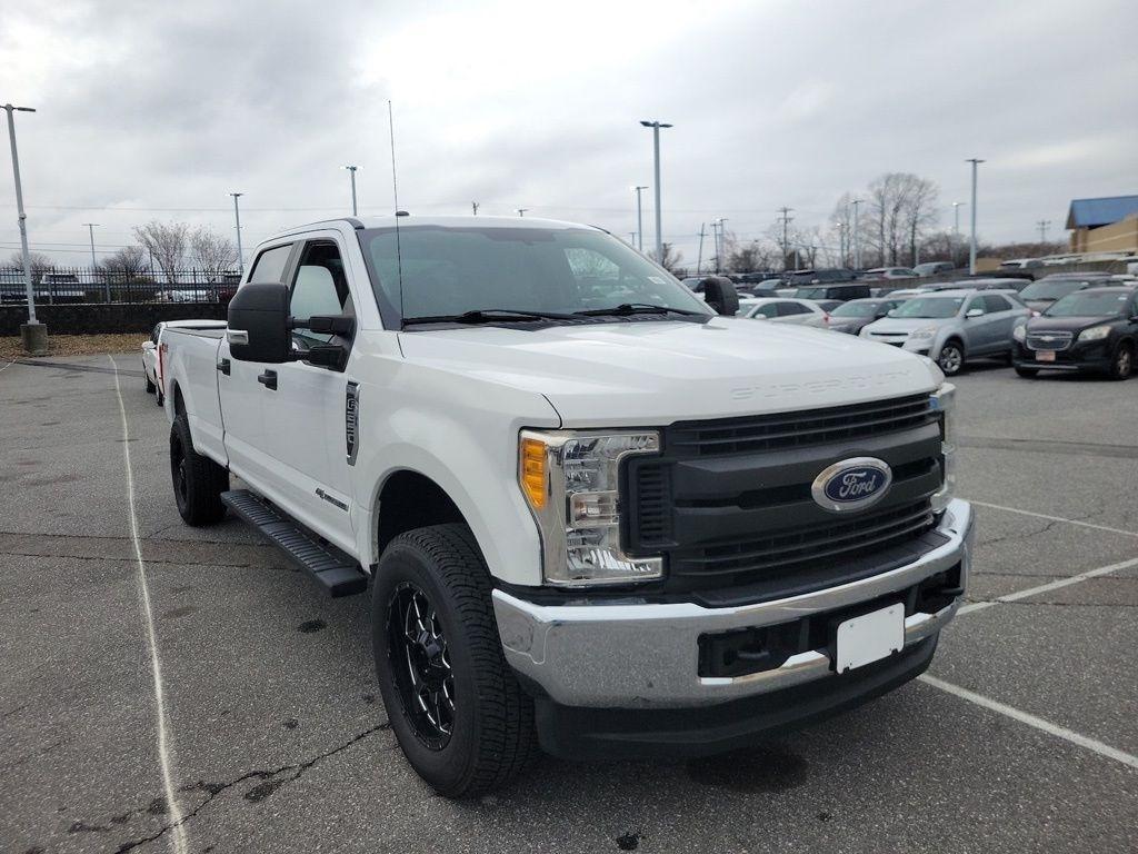 Ford Super Duty F-250 SRW King Ranch 4WD Crew Cab 8' Box 2017