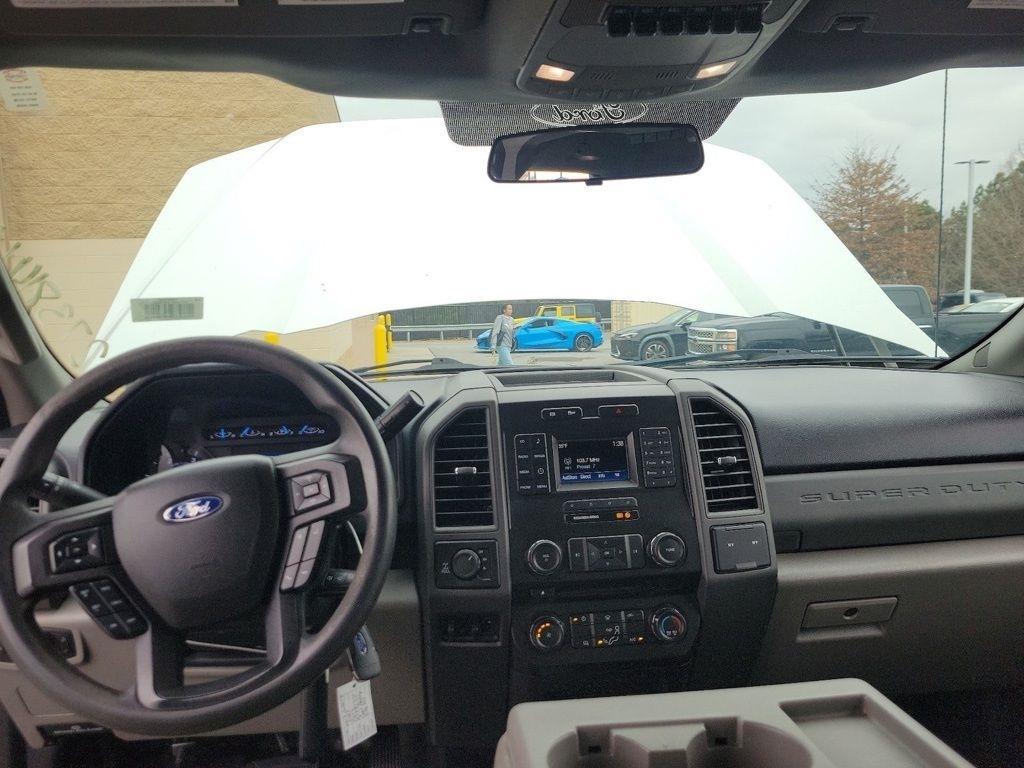 Ford Super Duty F-250 SRW King Ranch 4WD Crew Cab 8' Box 2017