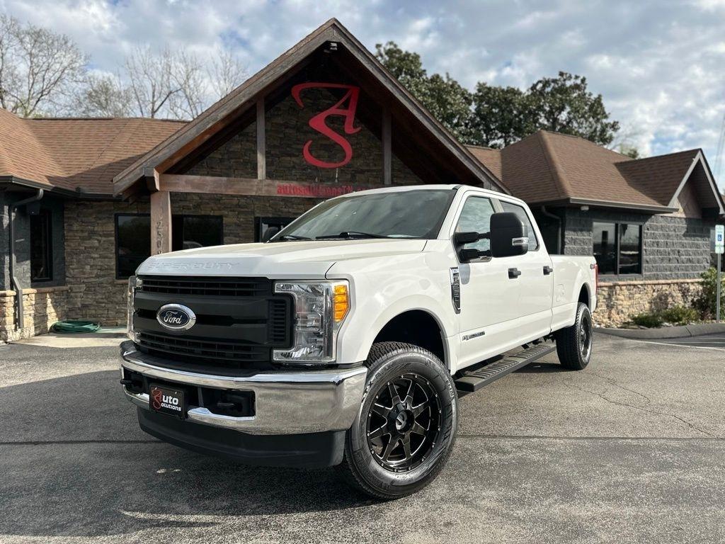 Ford Super Duty F-250 SRW King Ranch 4WD Crew Cab 8' Box 2017