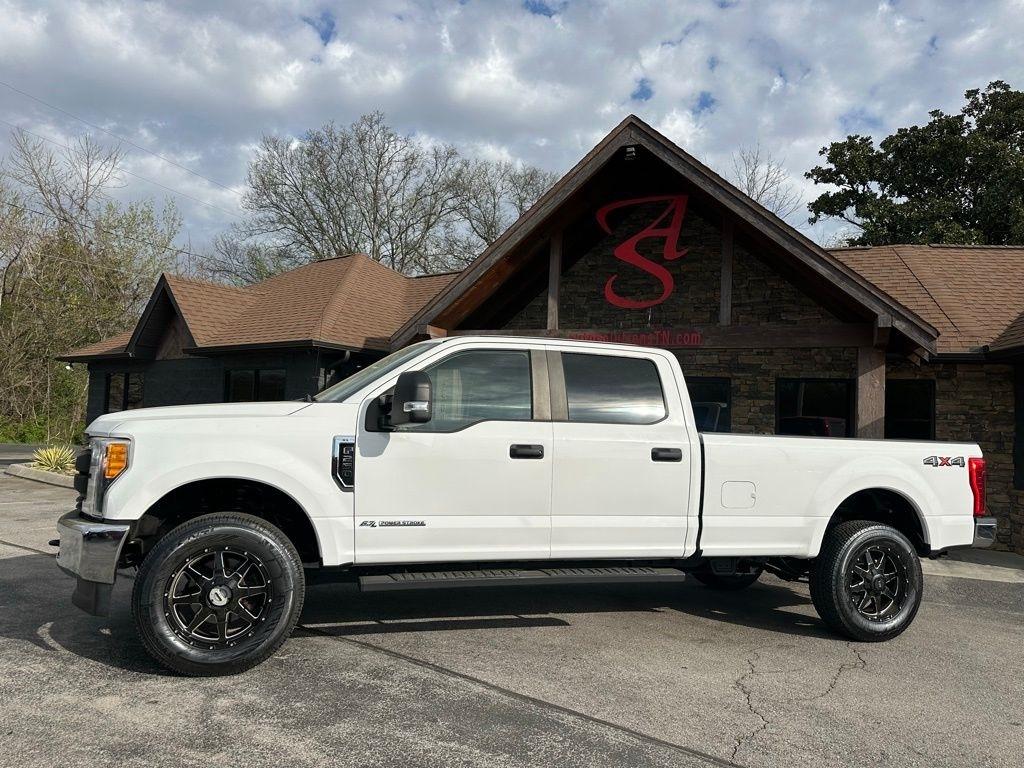 Ford Super Duty F-250 SRW King Ranch 4WD Crew Cab 8' Box 2017