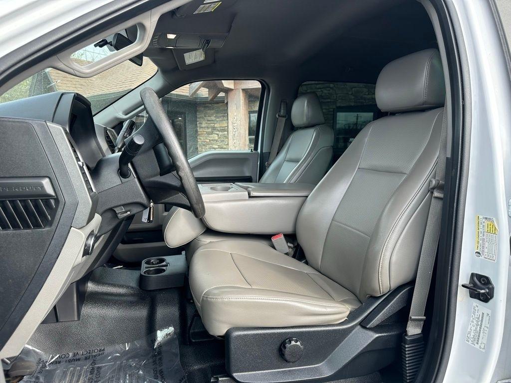 Ford Super Duty F-250 SRW King Ranch 4WD Crew Cab 8' Box 2017