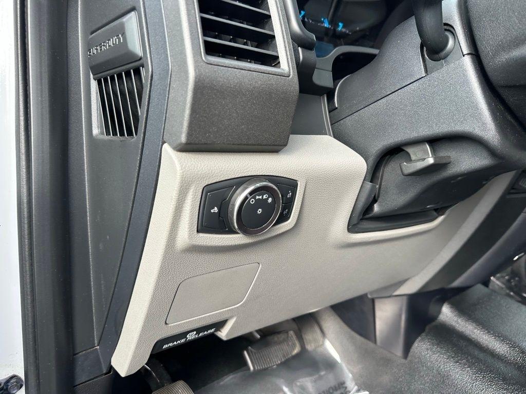 Ford Super Duty F-250 SRW King Ranch 4WD Crew Cab 8' Box 2017