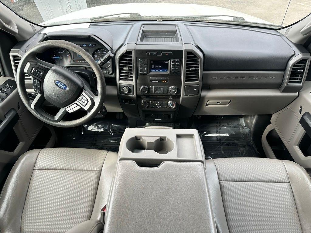 Ford Super Duty F-250 SRW King Ranch 4WD Crew Cab 8' Box 2017