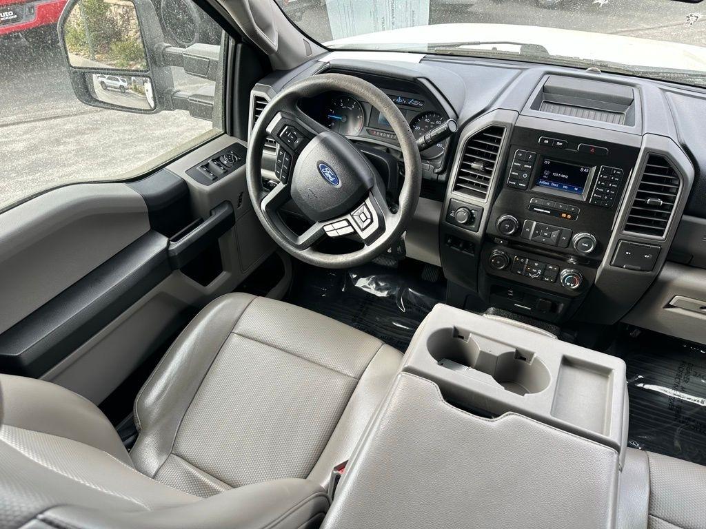 Ford Super Duty F-250 SRW King Ranch 4WD Crew Cab 8' Box 2017