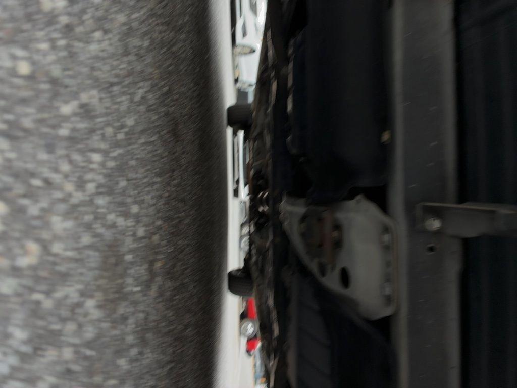 Toyota Corolla 4dr Sdn Auto LE (Natl) 2011