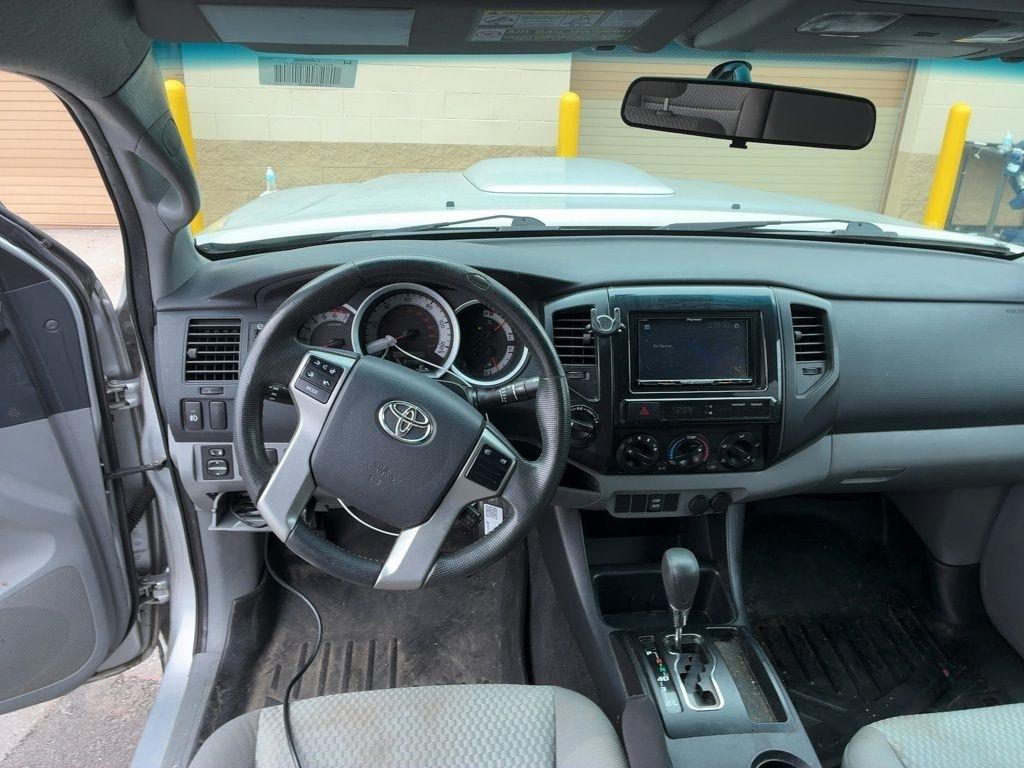 Toyota Tacoma 4WD Double Cab V6 MT (Natl) 2013